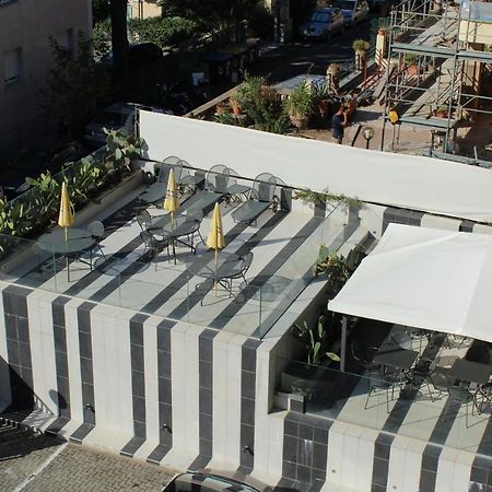 Hotel Palace Varazze Bagian luar foto