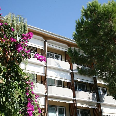 Hotel Palace Varazze Bagian luar foto