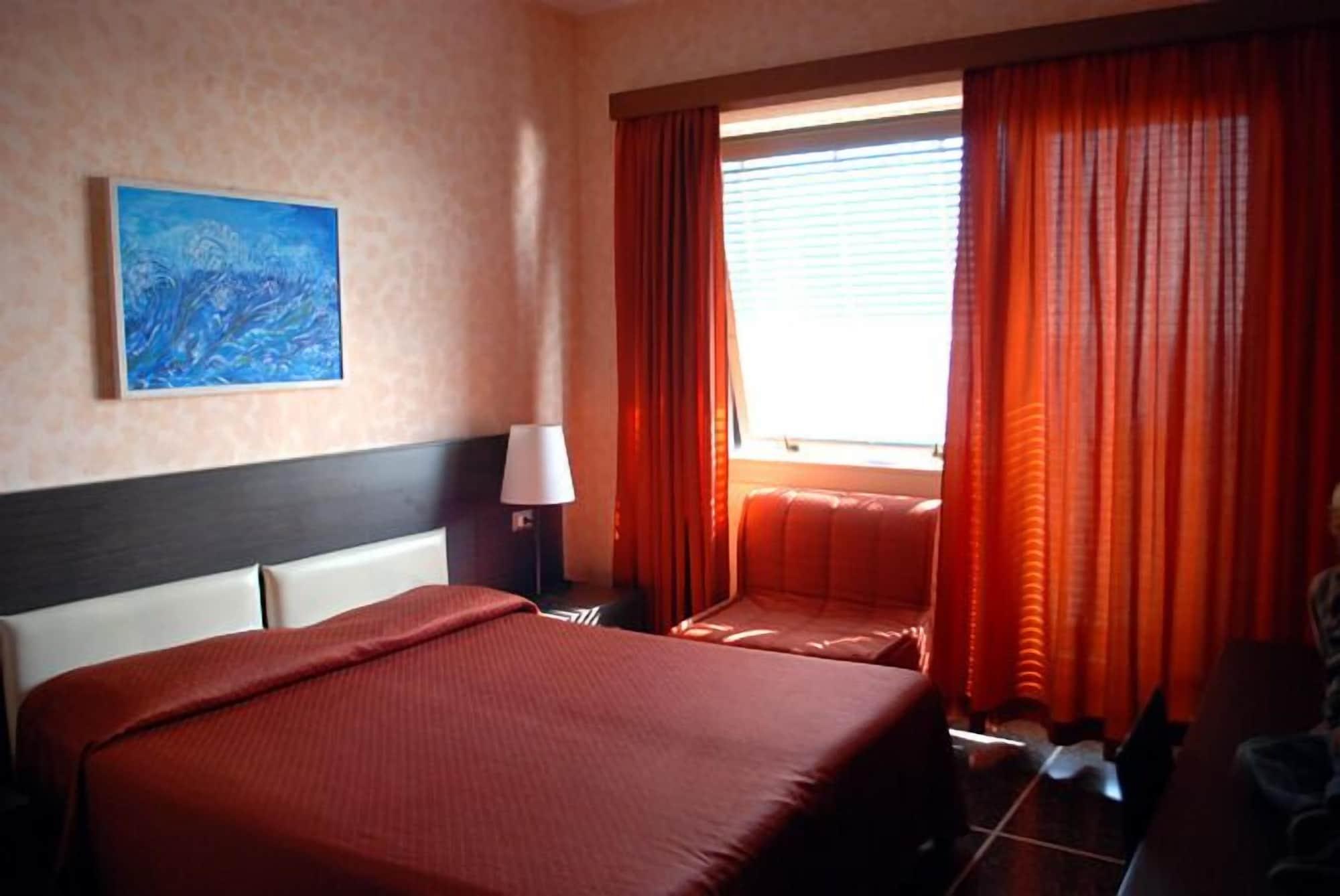 Hotel Palace Varazze Bagian luar foto