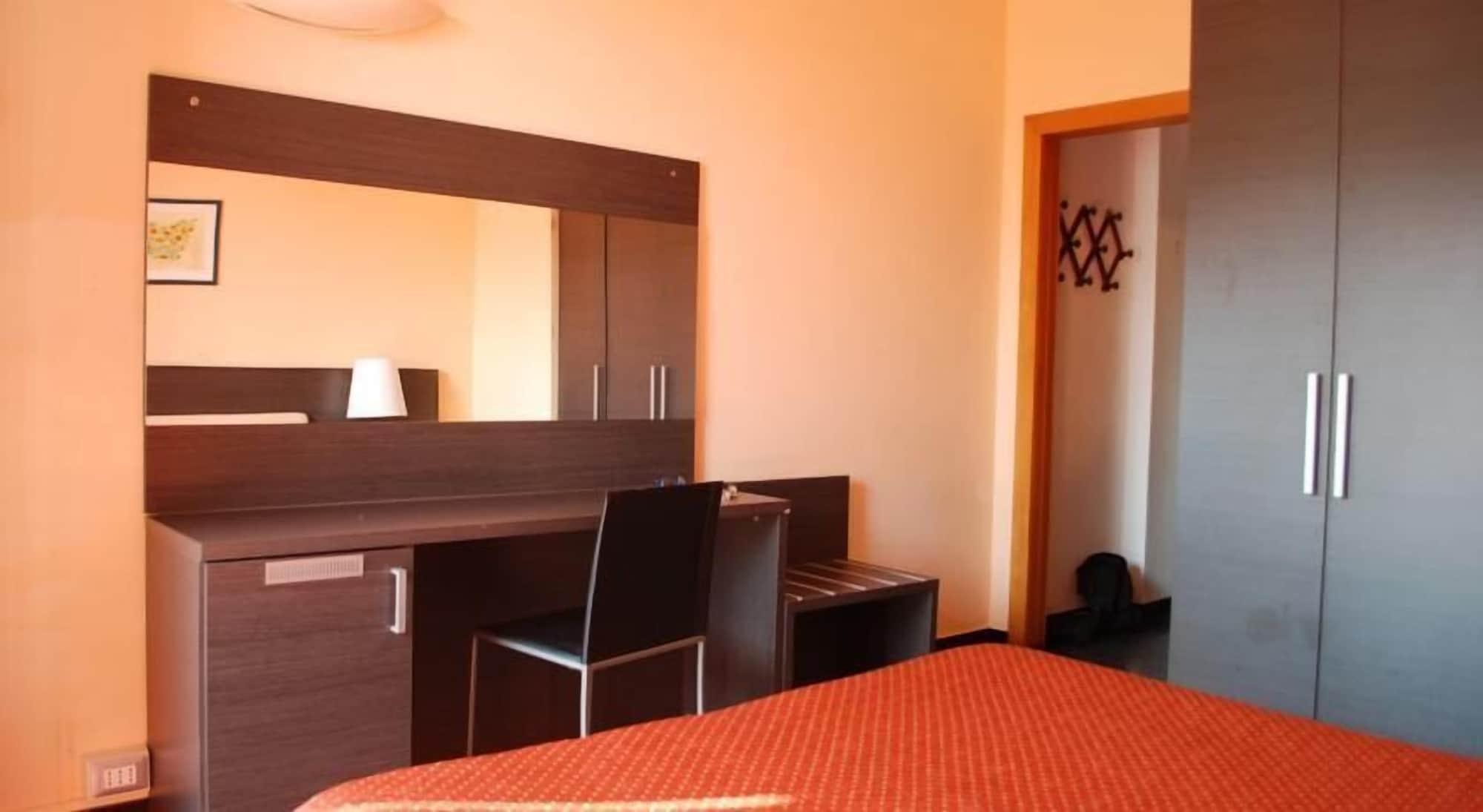 Hotel Palace Varazze Bagian luar foto