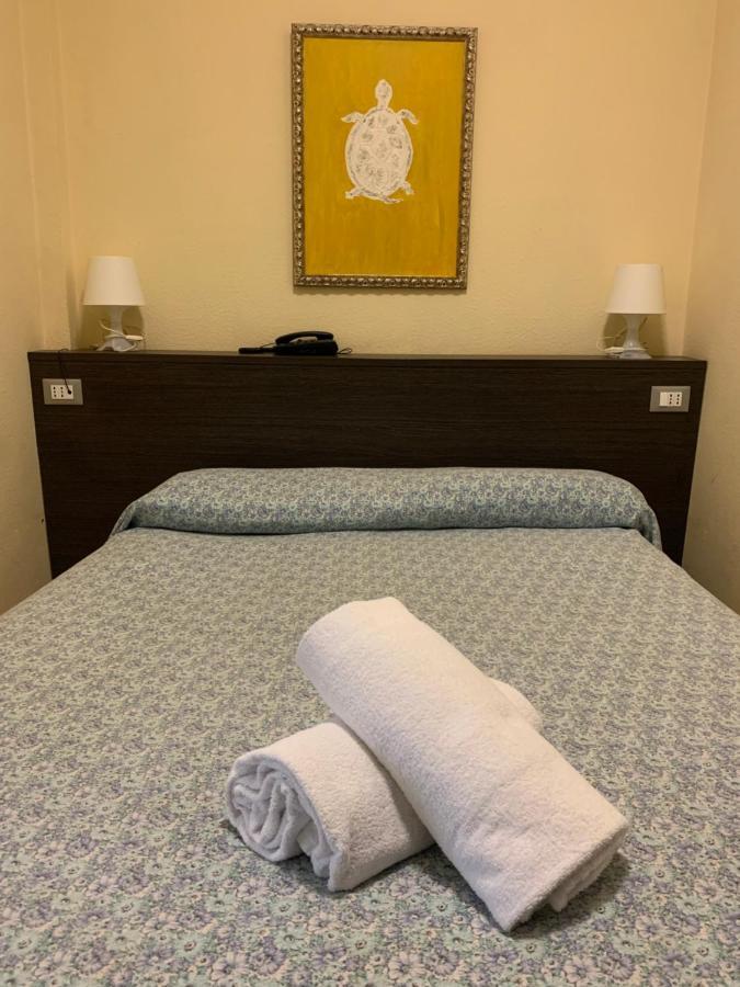 Hotel Palace Varazze Bagian luar foto