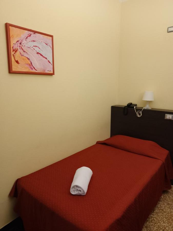 Hotel Palace Varazze Bagian luar foto