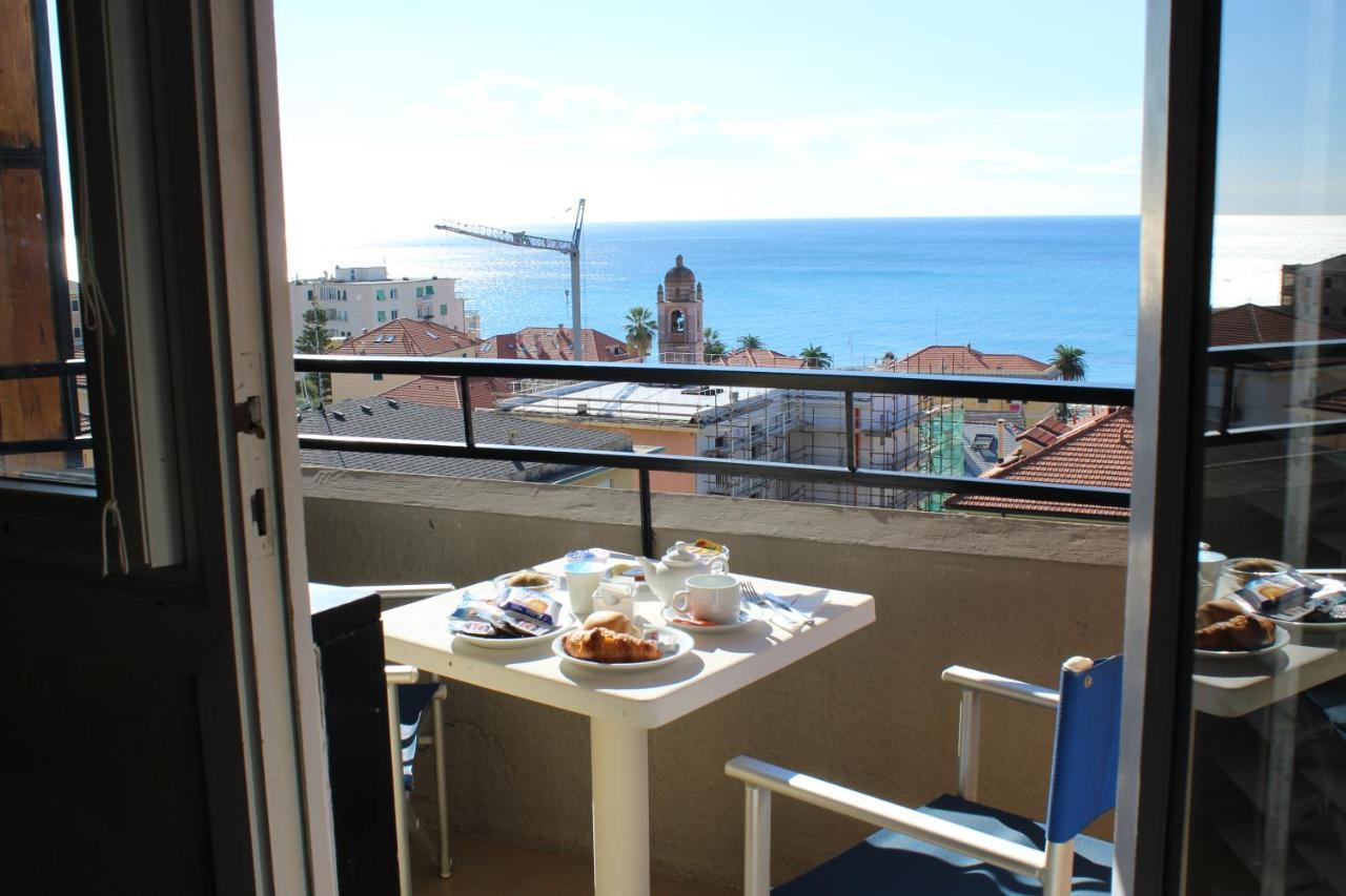 Hotel Palace Varazze Bagian luar foto