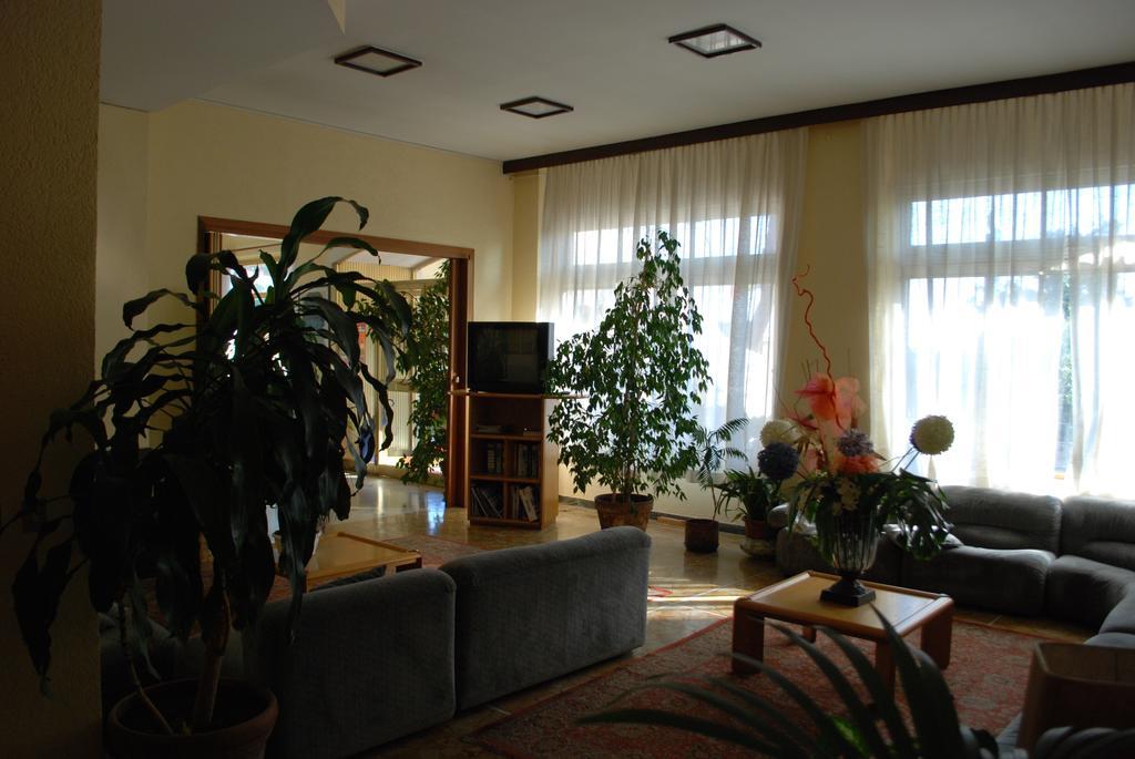 Hotel Palace Varazze Bagian luar foto