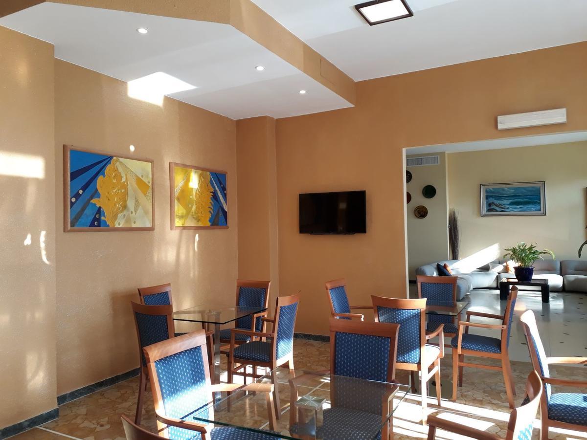 Hotel Palace Varazze Bagian luar foto
