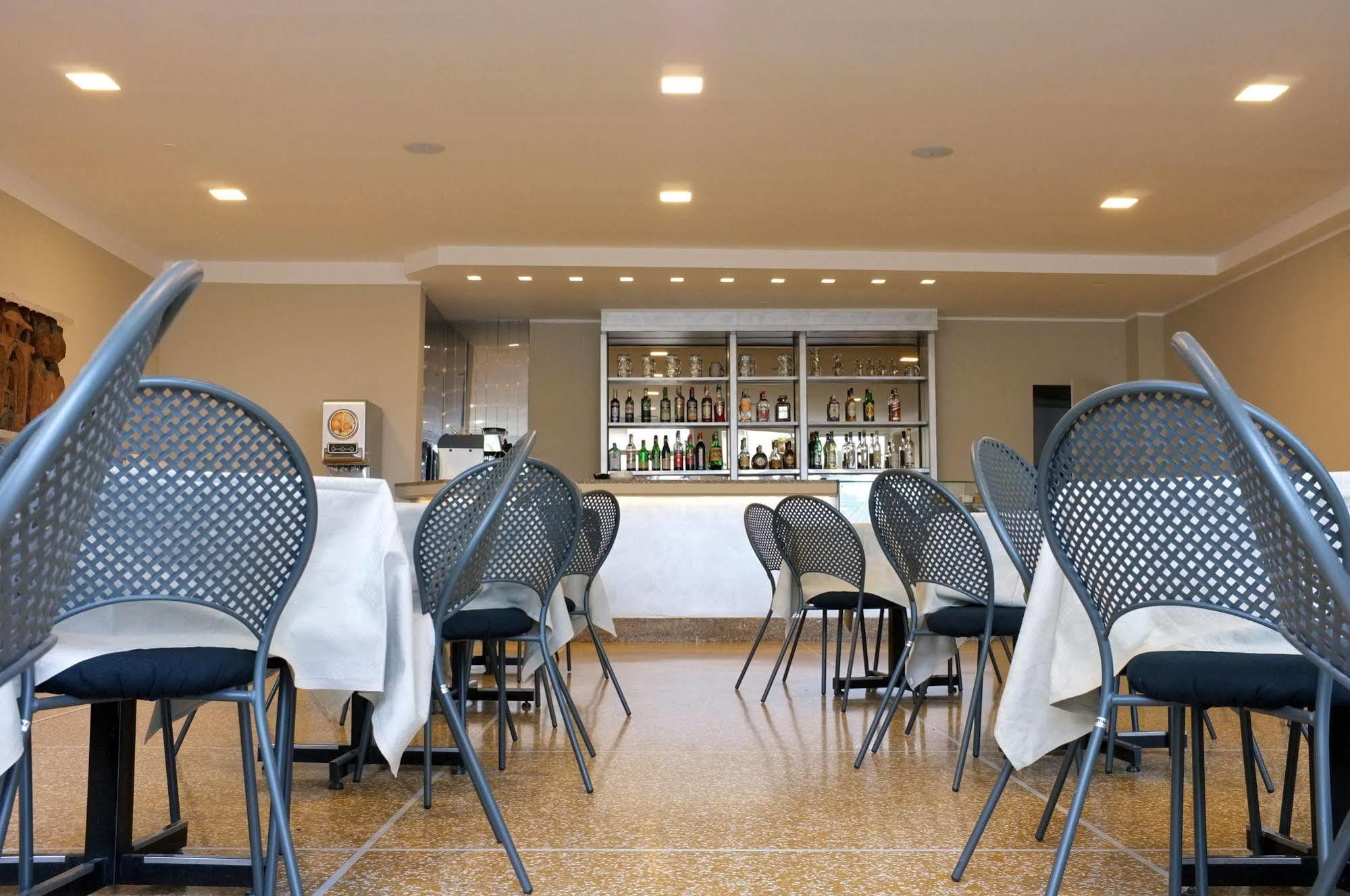 Hotel Palace Varazze Bagian luar foto
