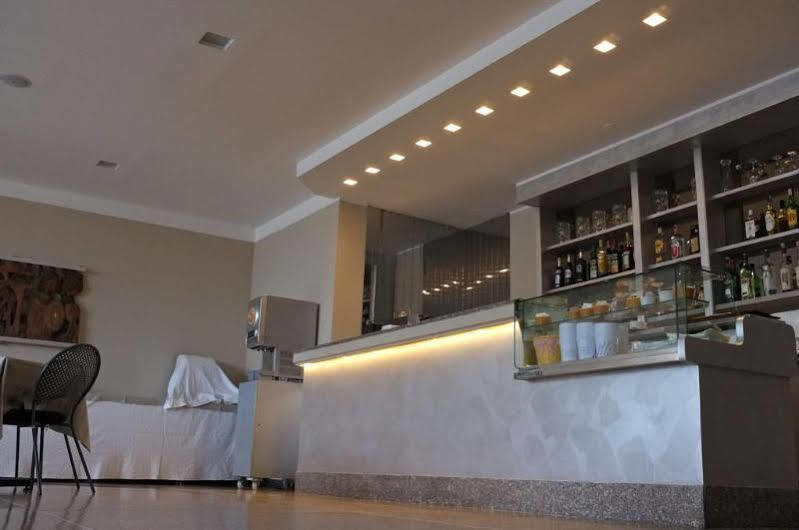 Hotel Palace Varazze Bagian luar foto